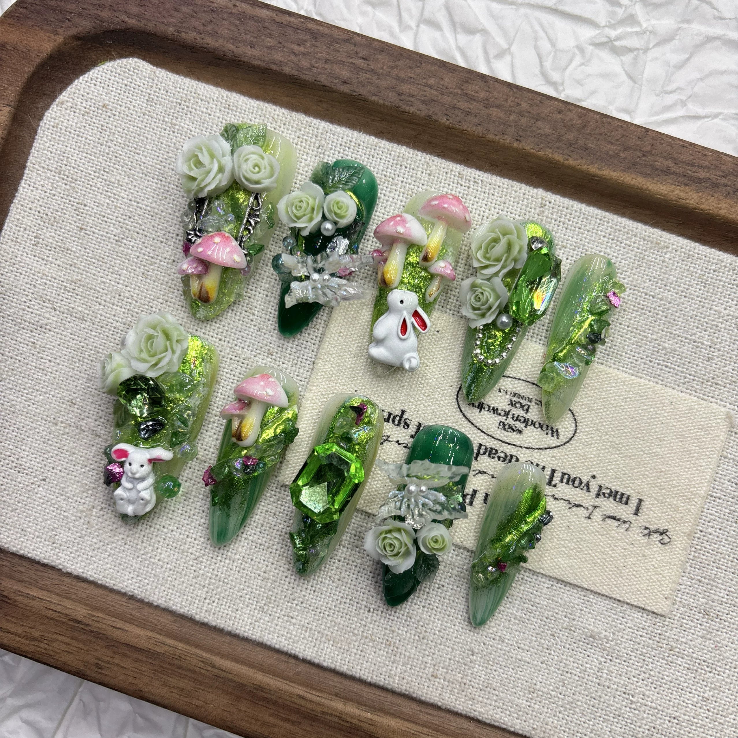The Wizard of Oz handmade armor green cartoon rabbit manicure three-dimensional butterfly 2026 new medium and long