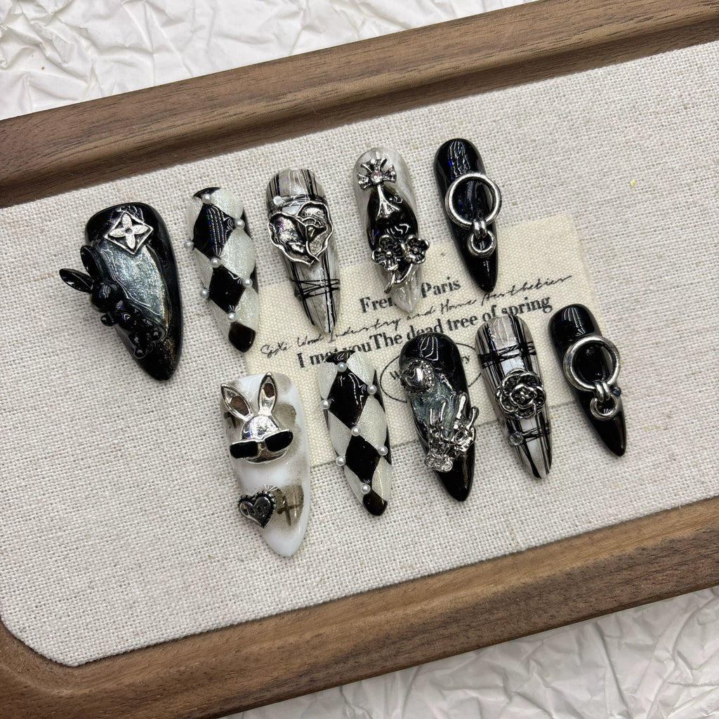 Dark Rabbit is cool and handsome, purely handmade, wearing armor, high-end temperament, niche white, and girls wear long fake nails.