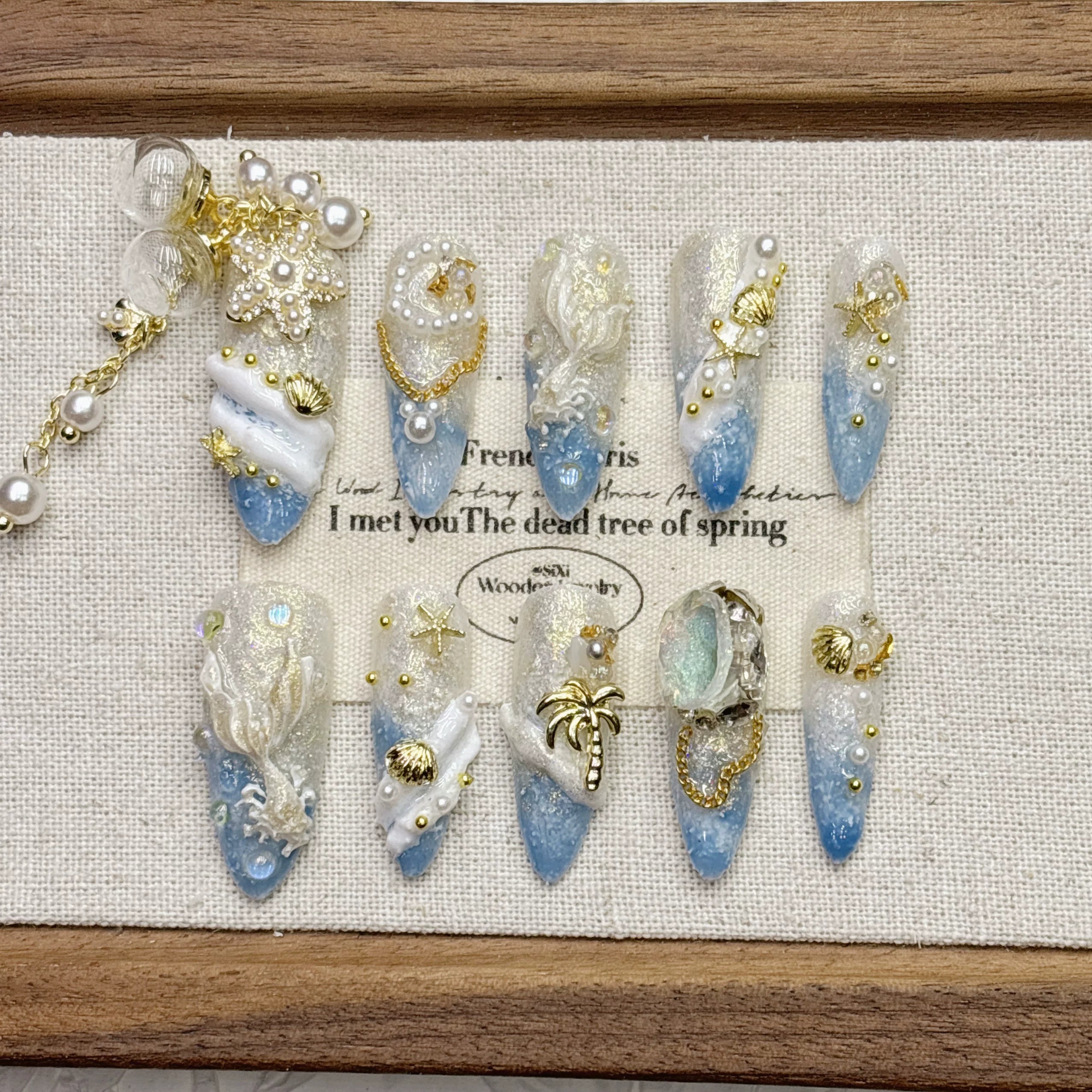 蓝色海洋风流苏贝壳水母美人鱼尾纯手工穿戴甲美甲金色高级重工款