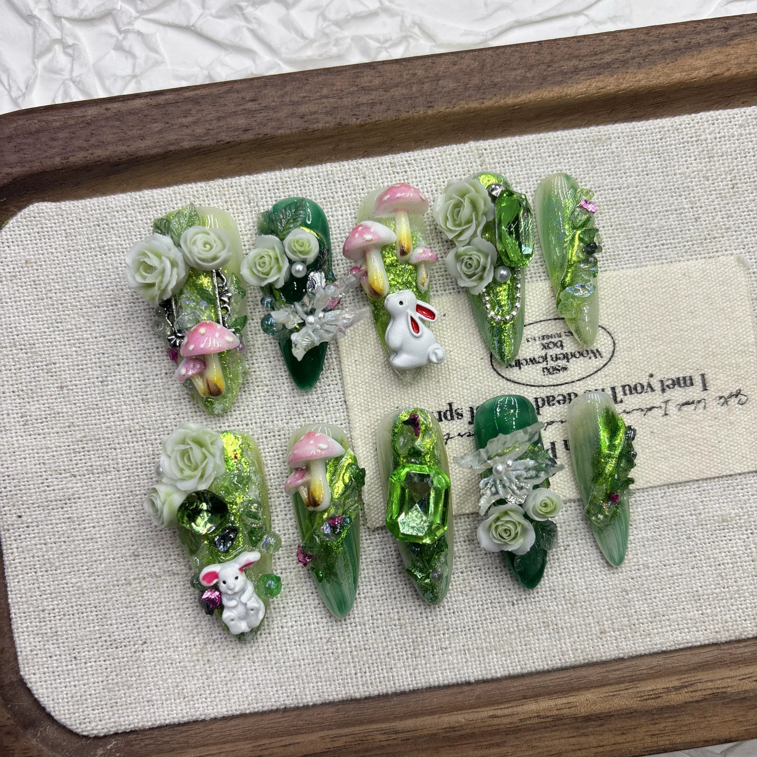 The Wizard of Oz handmade armor green cartoon rabbit manicure three-dimensional butterfly 2026 new medium and long