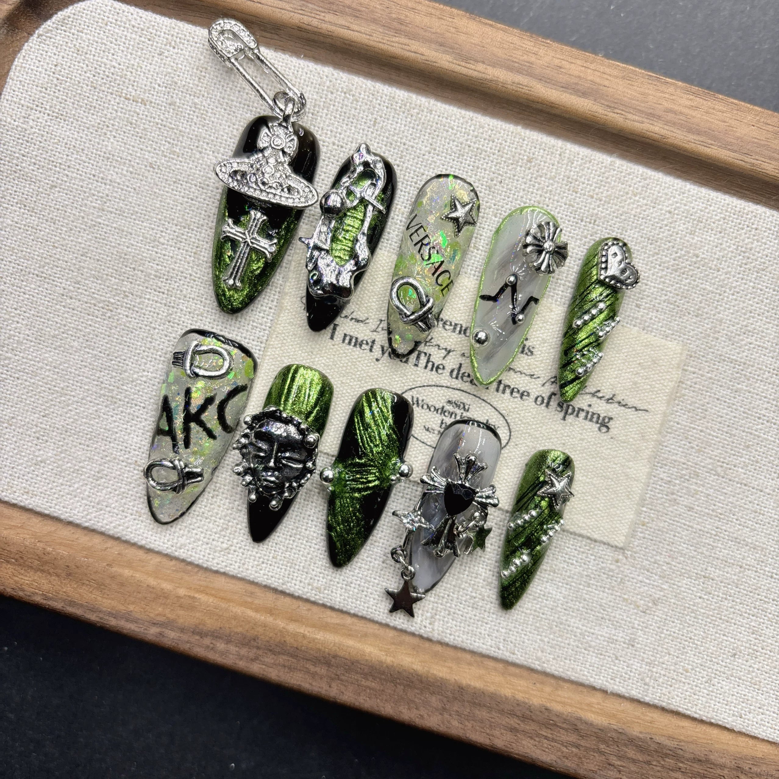Green Spice Girl Cool Handsome Handmade Nail Wear Advanced White Nail Art European and American Style Fashion 2026 New Year Medium and Long