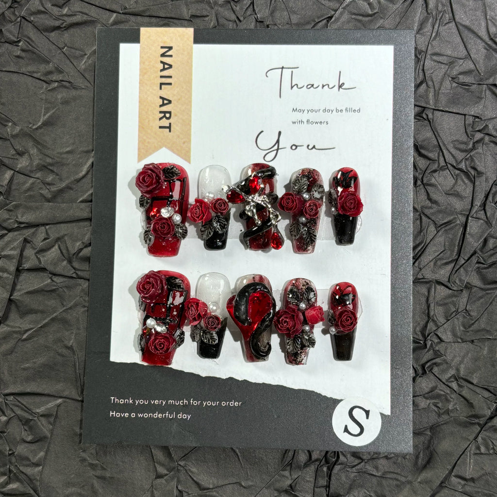 Dark handmade armor red three-dimensional snake heavy industry horror gothic wind 2026 new nail art engraved rose